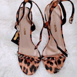 Size 7 Fashion Nova Cheetah Heels!